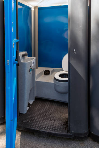 Porta potty delivery and setup in Warsaw, IL