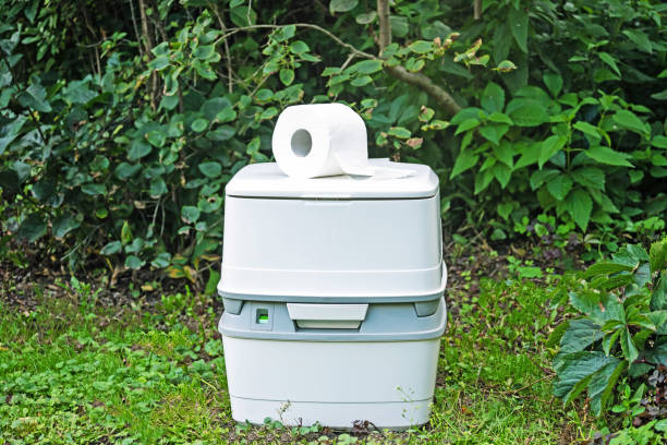 Portable bathroom rental in Warsaw, IL